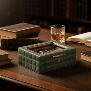 Cave à cigares en cuir matelassé et bois de cèdre équipée d'un hygromètre numérique et d'un humidificateur -