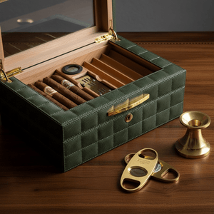 Cave à cigares en cuir matelassé et bois de cèdre équipée d'un hygromètre numérique et d'un humidificateur - 