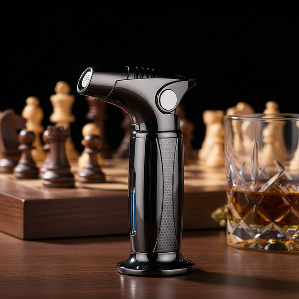 Briquet chalumeau en alliage métallique équipé d'un perforateur à cigare et d'une fenêtre de contrôle